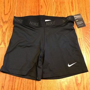 NWT Nike Dry Fit Training shorts - XL